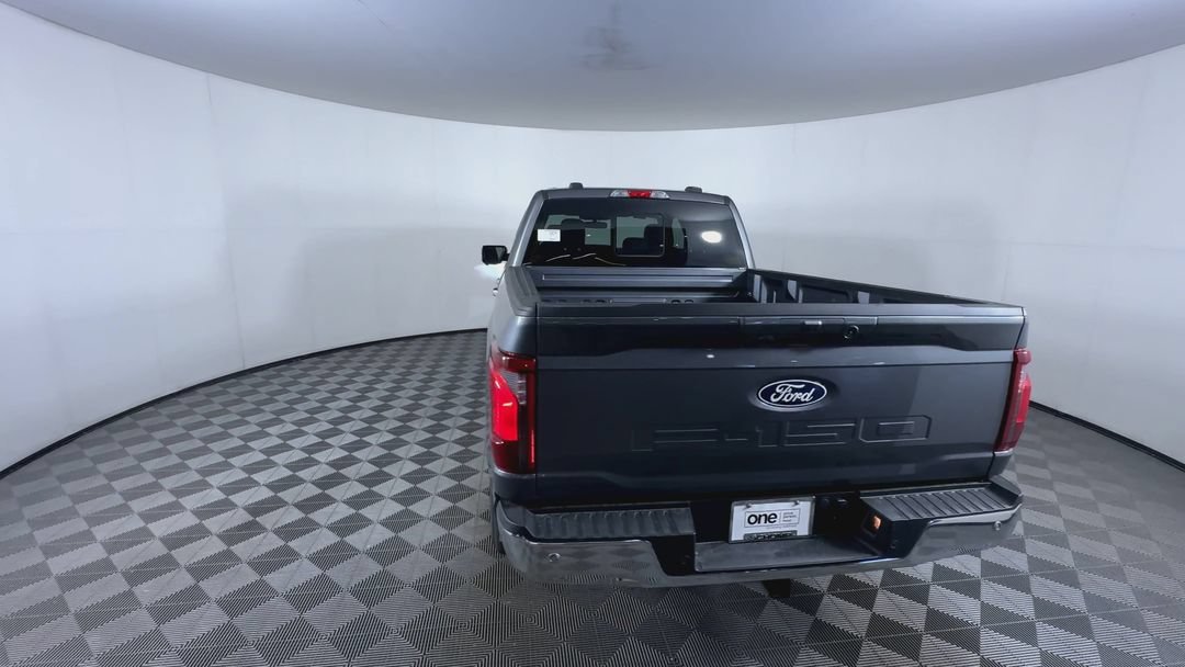 New 2026 Carbonized Gray Metallic Ford XLT image 7