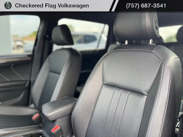 Used 2022 Deep Black Pearl Volkswagen 2.0T SE R-Line Black image 19