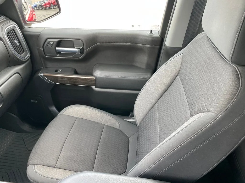 Used 2020 Red Chevrolet RST image 17