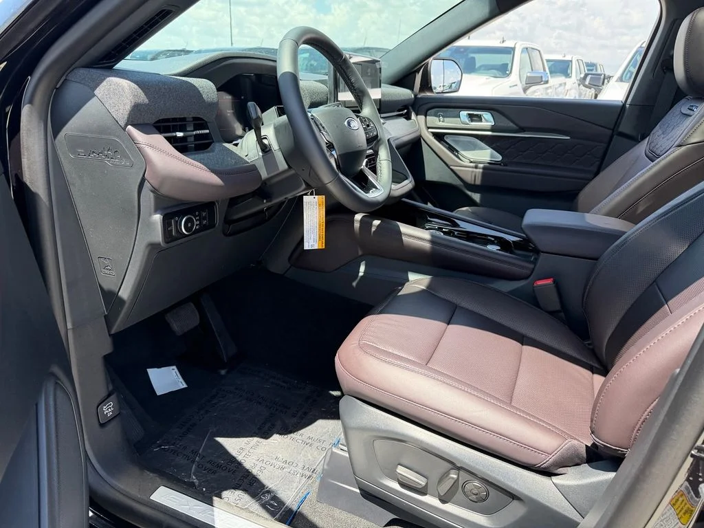 New 2026 Agate Black Metallic Ford Platinum™ image 6