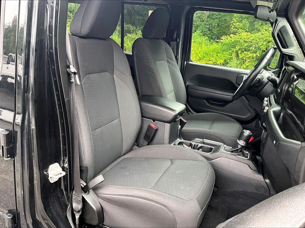 Used 2022 Black Clearcoat Jeep Unlimited Sport Altitude image 11