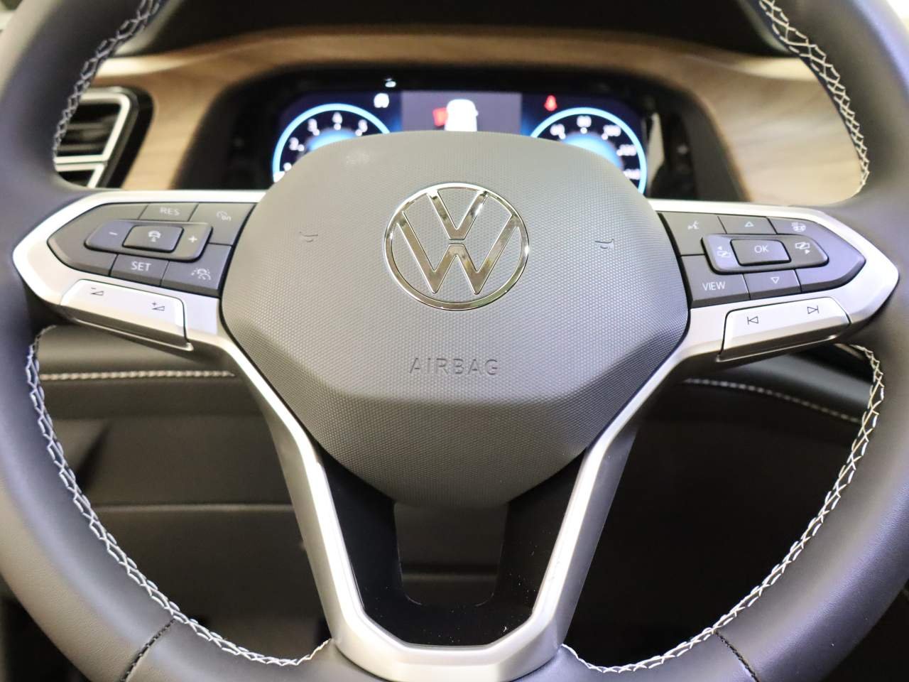 2026 Volkswagen Atlas SE w/Tech - Photo 11