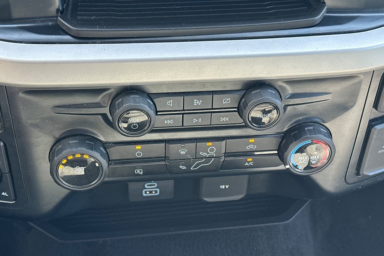 Used 2023 Black Ford XLT image 20