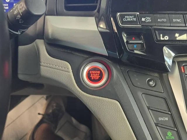 Used 2019 Silver Honda EX-L image 24