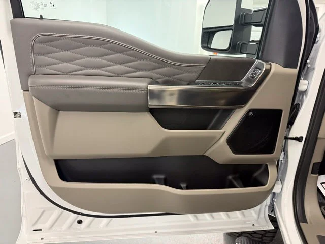 New 2026 Star White Metallic Tri-Coat Ford F-350® Platinum® image 36