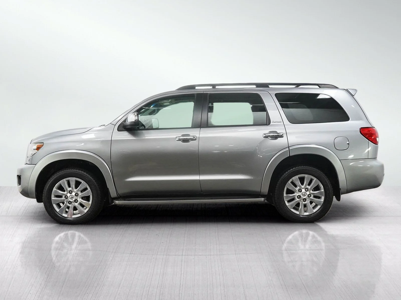 Used 2016 Toyota Sequoia Platinum with VIN 5TDDW5G12GS146967 for sale in Minneapolis, Minnesota