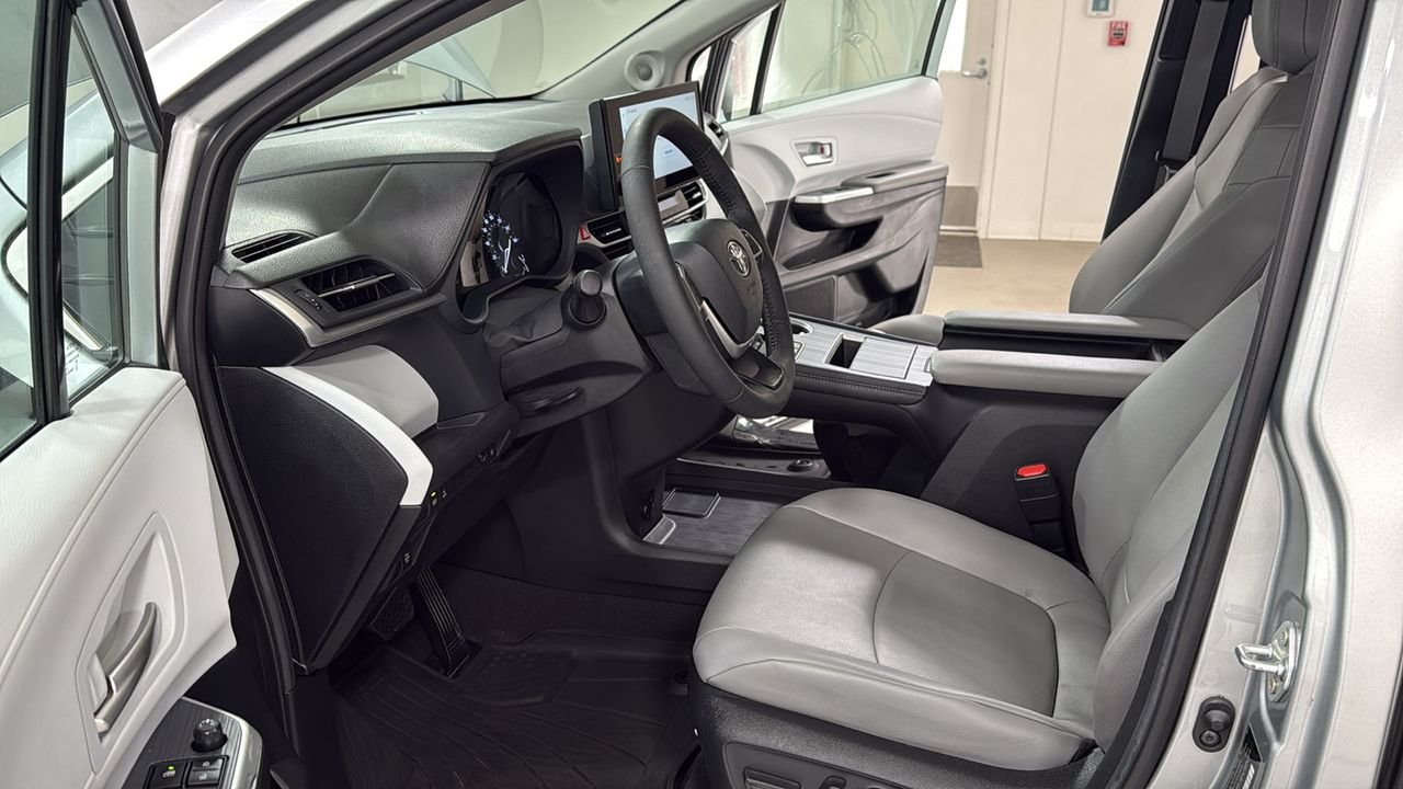 Used 2025 Silver Toyota XLE image 12