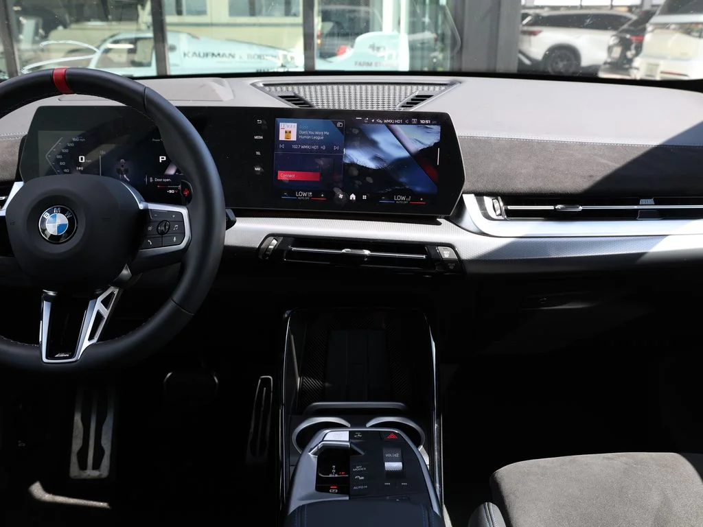 Used 2026 Silver BMW M35i image 26