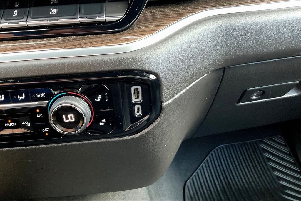 Used 2024 White Chevrolet LT image 19