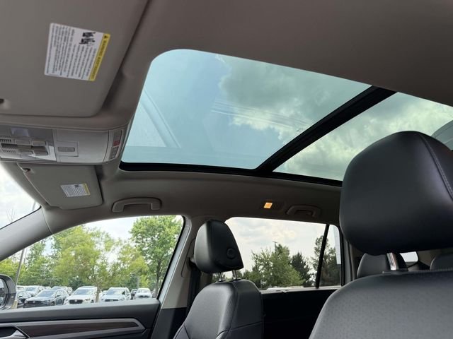 Used 2019  Volkswagen 3.6L V6 SE image 4