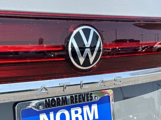 New 2026 Gray Volkswagen SE w/Technology image 31