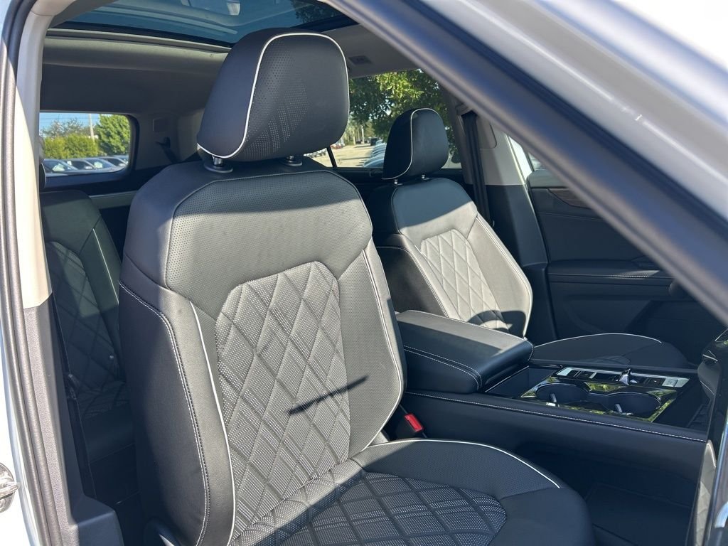 New 2026 White Volkswagen 2.0T SEL Premium R-Line image 48
