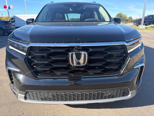 Used 2025 Black Honda Elite image 3