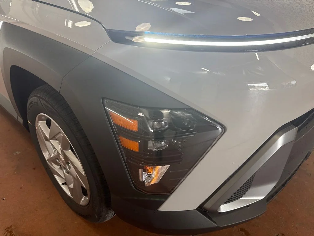 New 2027 Cyber Gray Metallic Hyundai SE image 10