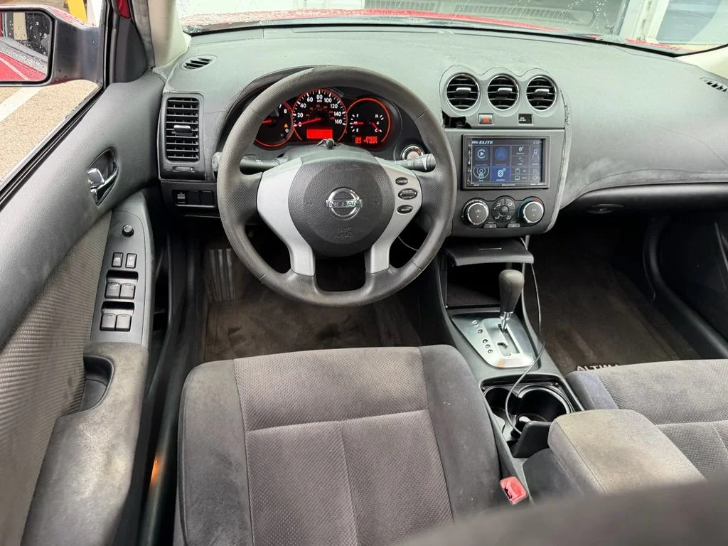 Used 2009 Red Nissan 2.5 S image 13