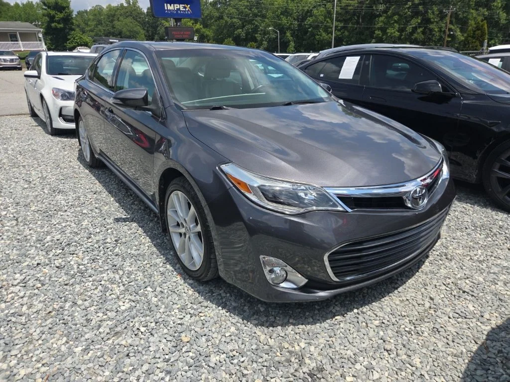 Used 2014 Gray Toyota Limited image 2