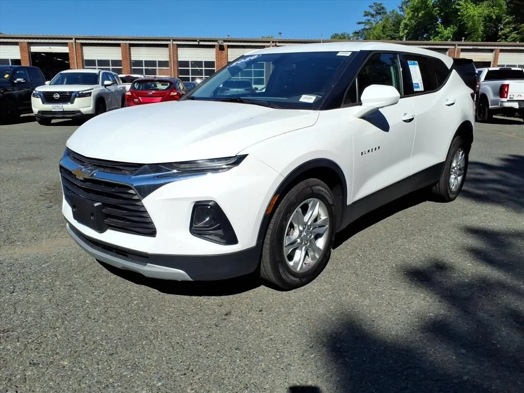 Certified Used 2020 SUMMIT WHITE Chevrolet LT image 32