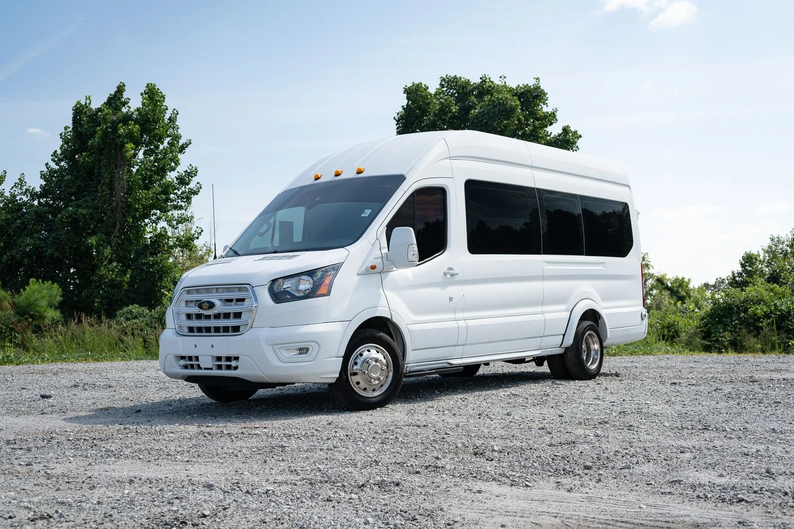 Used 2020 White Ford XL image 1