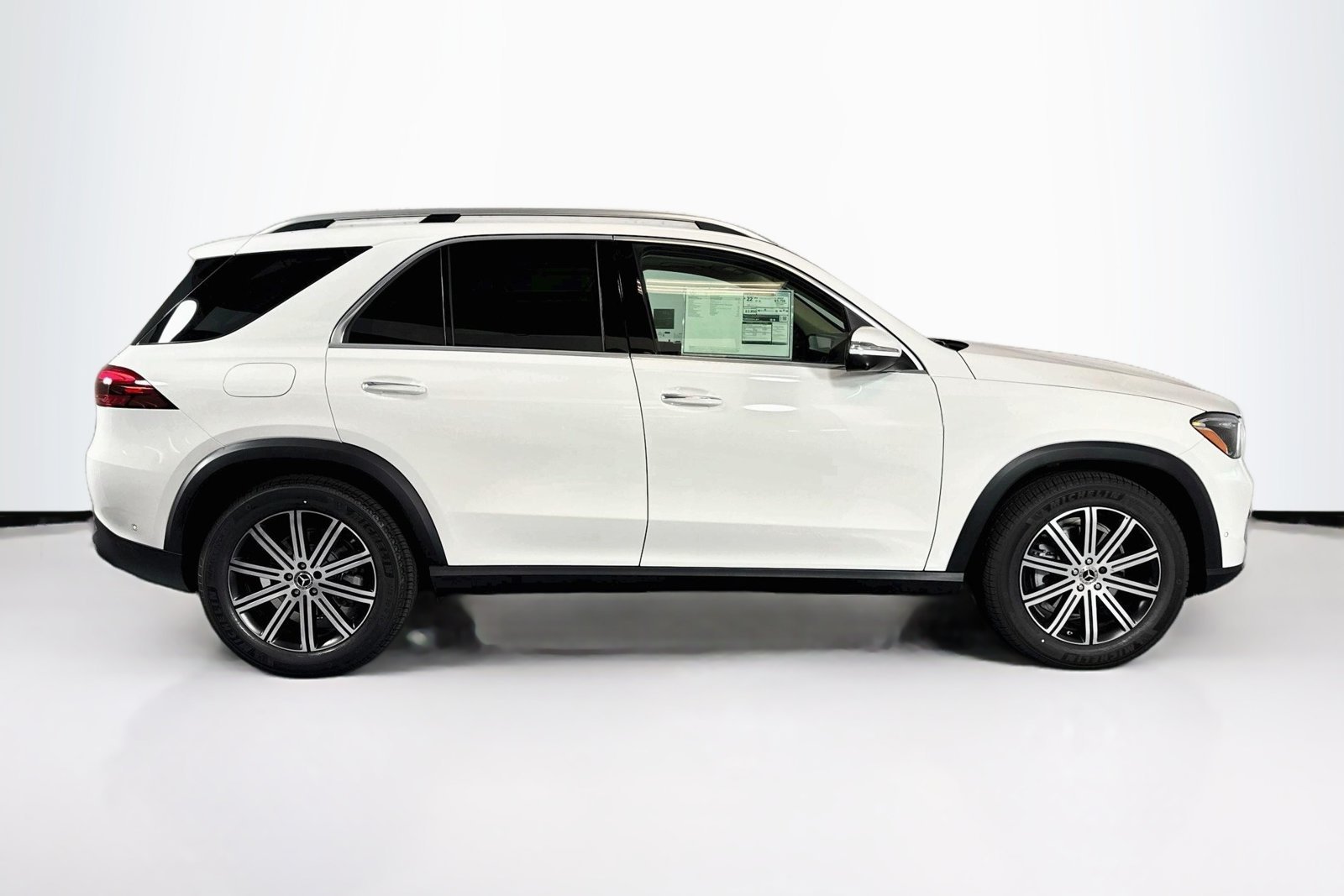 New 2026 Polar White Mercedes-Benz GLE 350 image 4