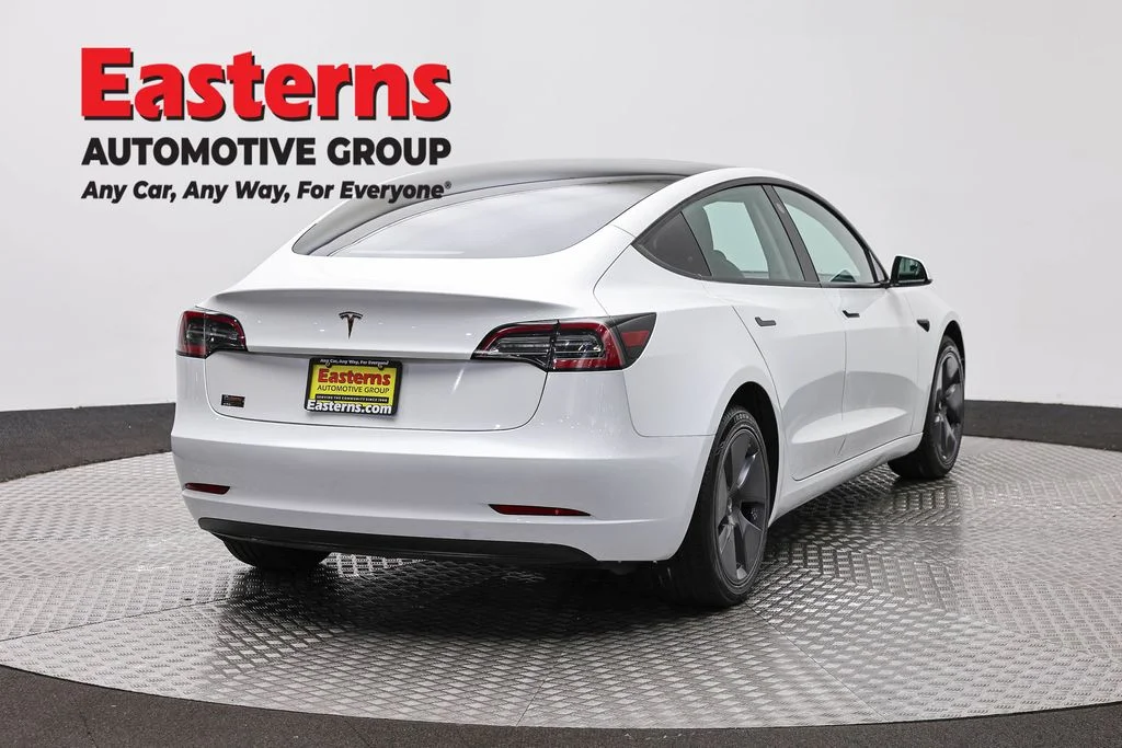 Used 2023 White Tesla Base image 5