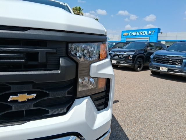 New 2026 Summit White Chevrolet WT image 3