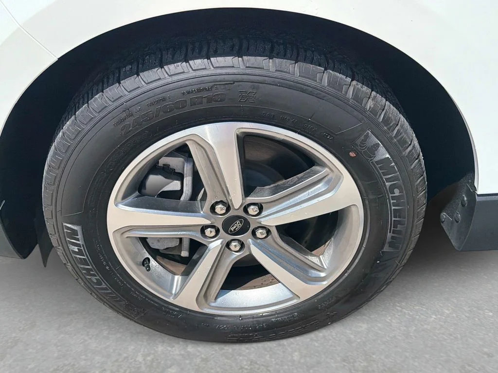 Used 2024 White Metallic Ford SEL image 12