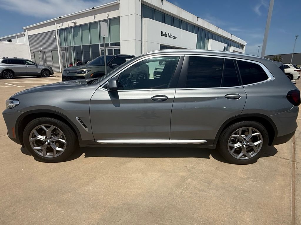 Used 2023 Gray Metallic BMW xDrive30i image 2