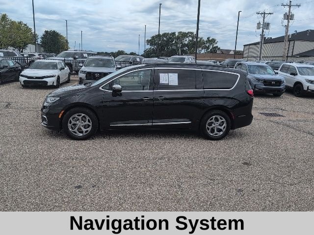 Used 2023 Black Chrysler Limited image 3