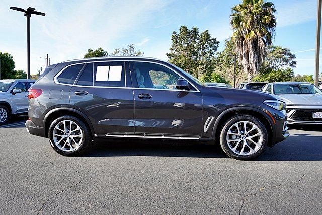 Used 2023 Gray BMW xDrive40i image 6