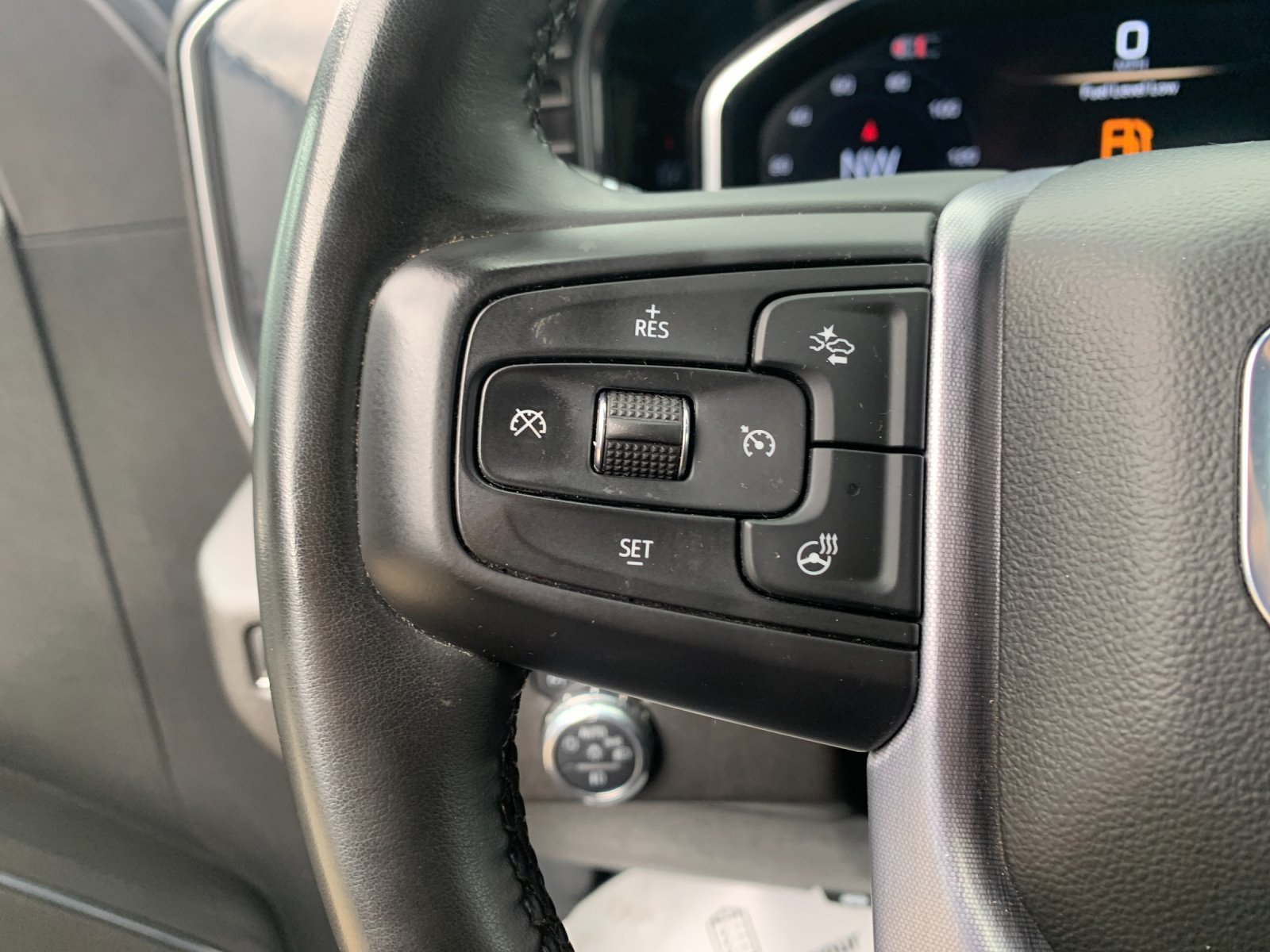 Used 2024 Silver GMC Elevation image 26