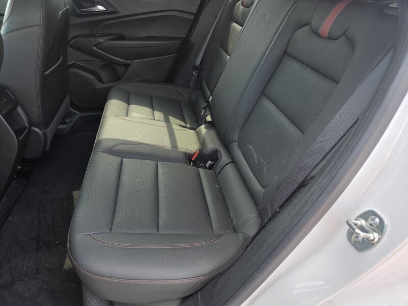 Used 2025 White Chevrolet 2RS image 22