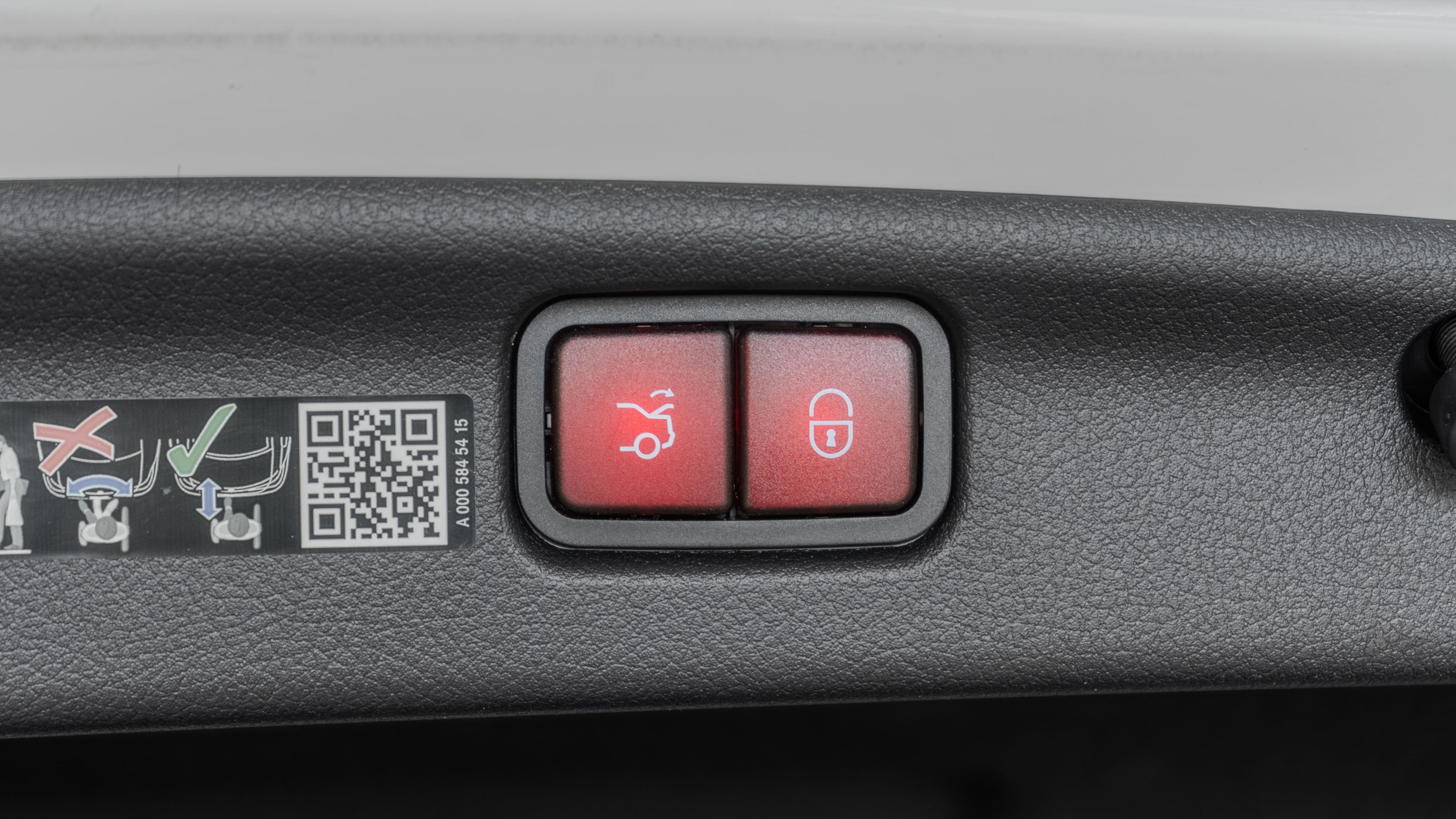 Certified Used 2024 Polar White Mercedes-Benz C 300 image 34
