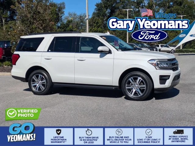 Used 2024 White Metallic Ford XLT image 1