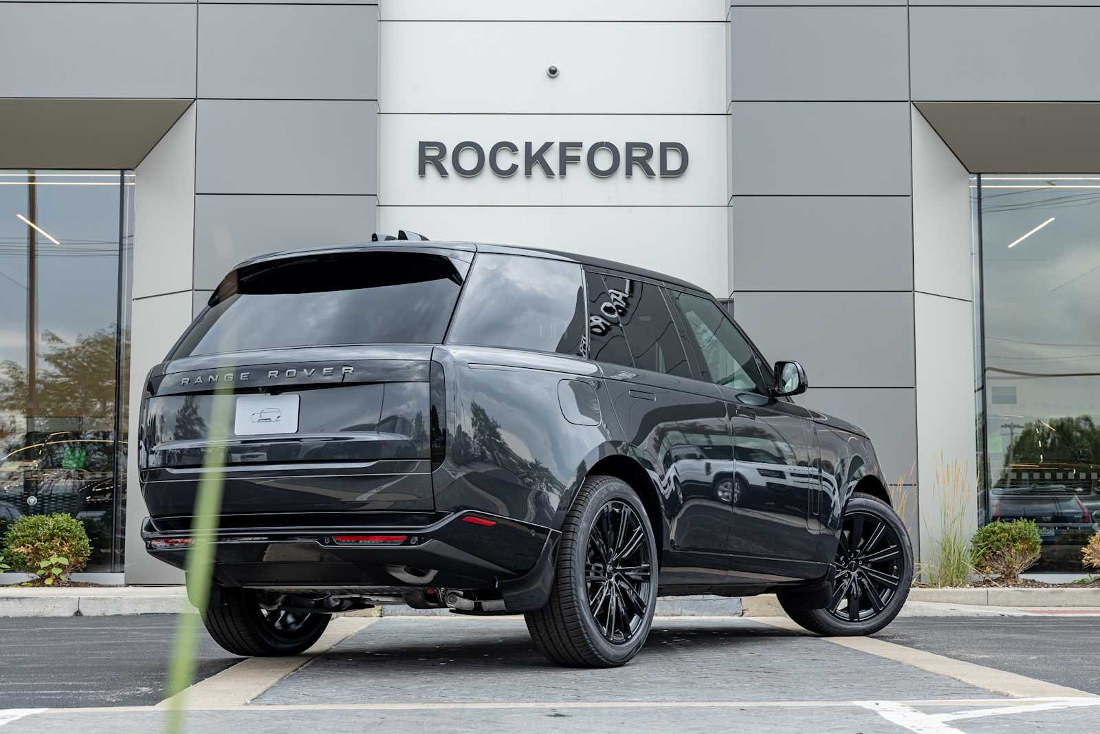 New 2026 Carpathian Grey Land Rover SE image 2