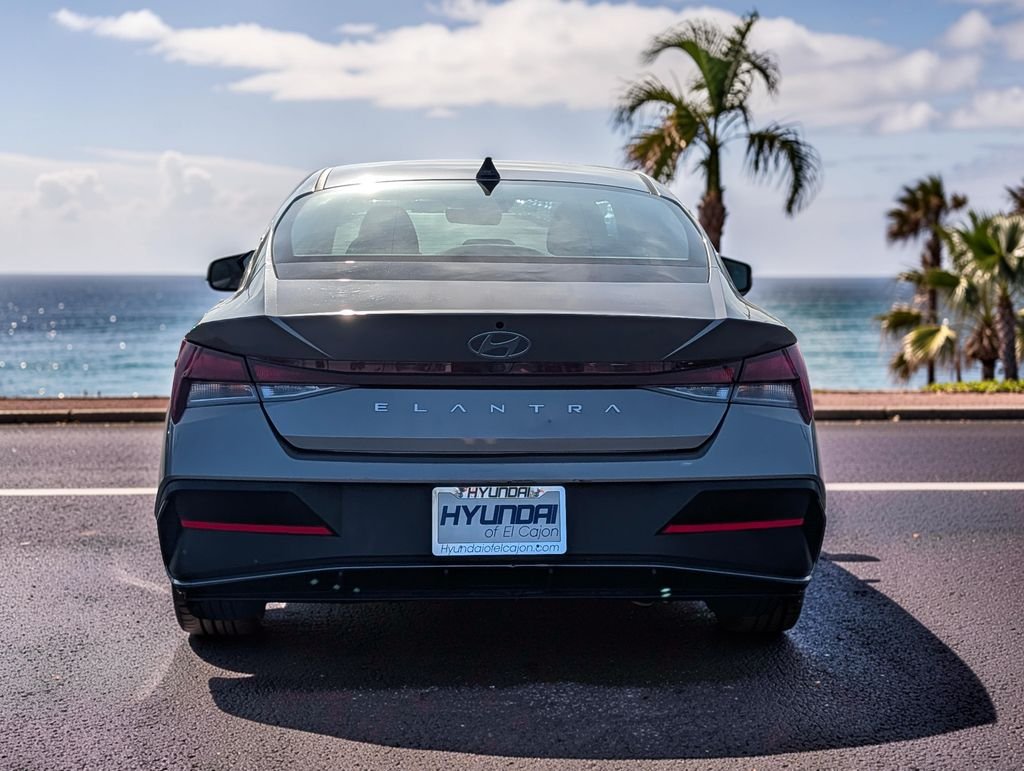 2024 Hyundai Elantra SEL - Photo 6