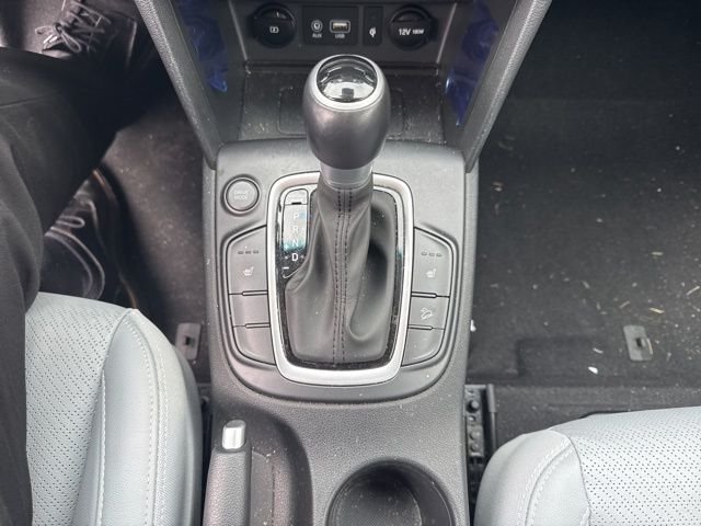 Used 2021 White Hyundai Limited image 4