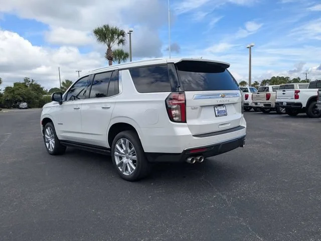 Used 2023 Iridescent Pearl Tricoat Chevrolet High Country image 5