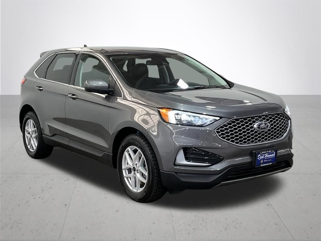 Used 2024 Gray Ford SEL image 8