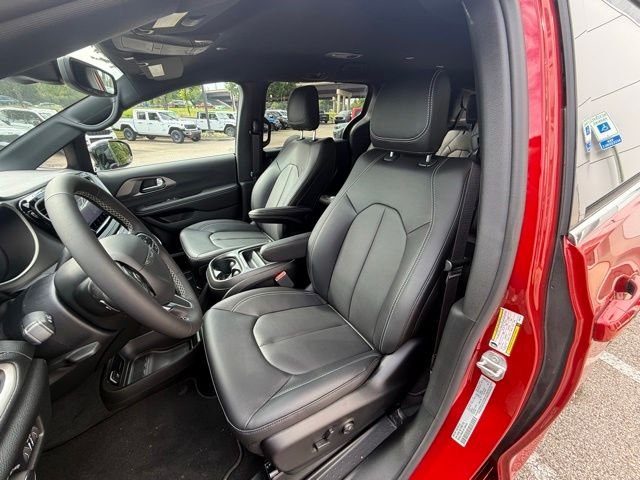 New 2027 Red Hot Pearl-Coat Exterior Paint Chrysler Select image 20