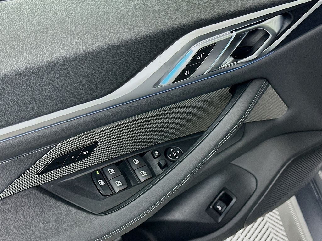 New 2026 Skyscraper Grey Metallic BMW xDrive40 image 20