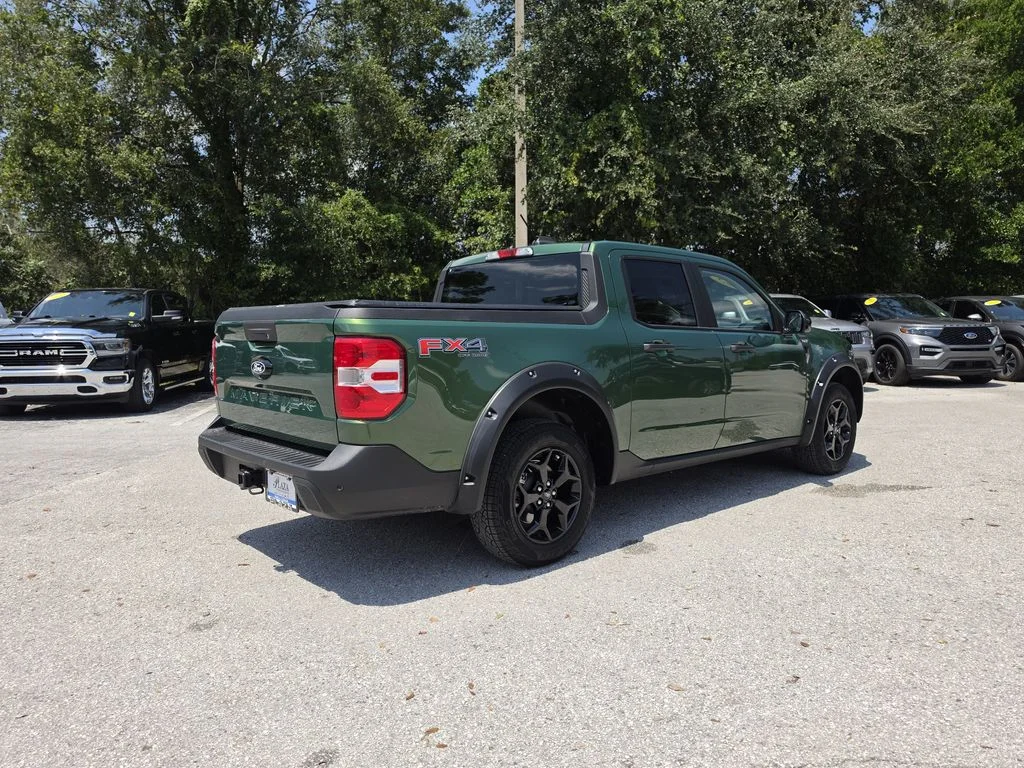 Used 2025 Green Ford XLT image 4