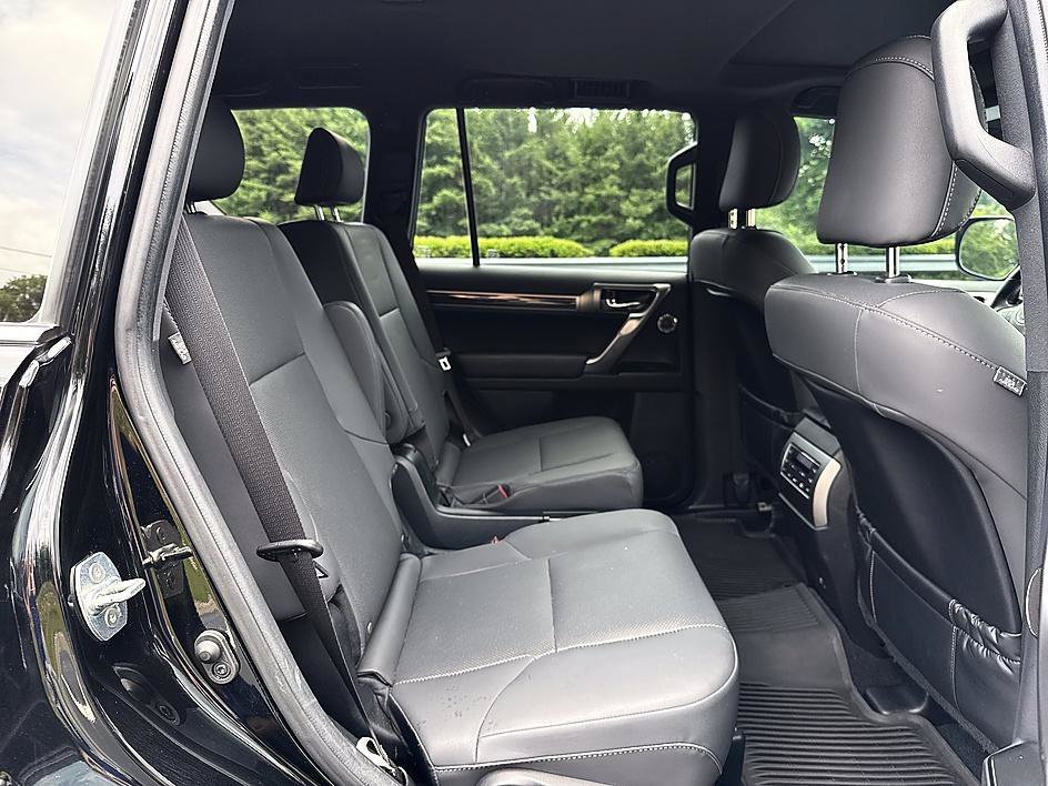 Used 2023 Onyx Black Lexus GX 460 Premium image 22