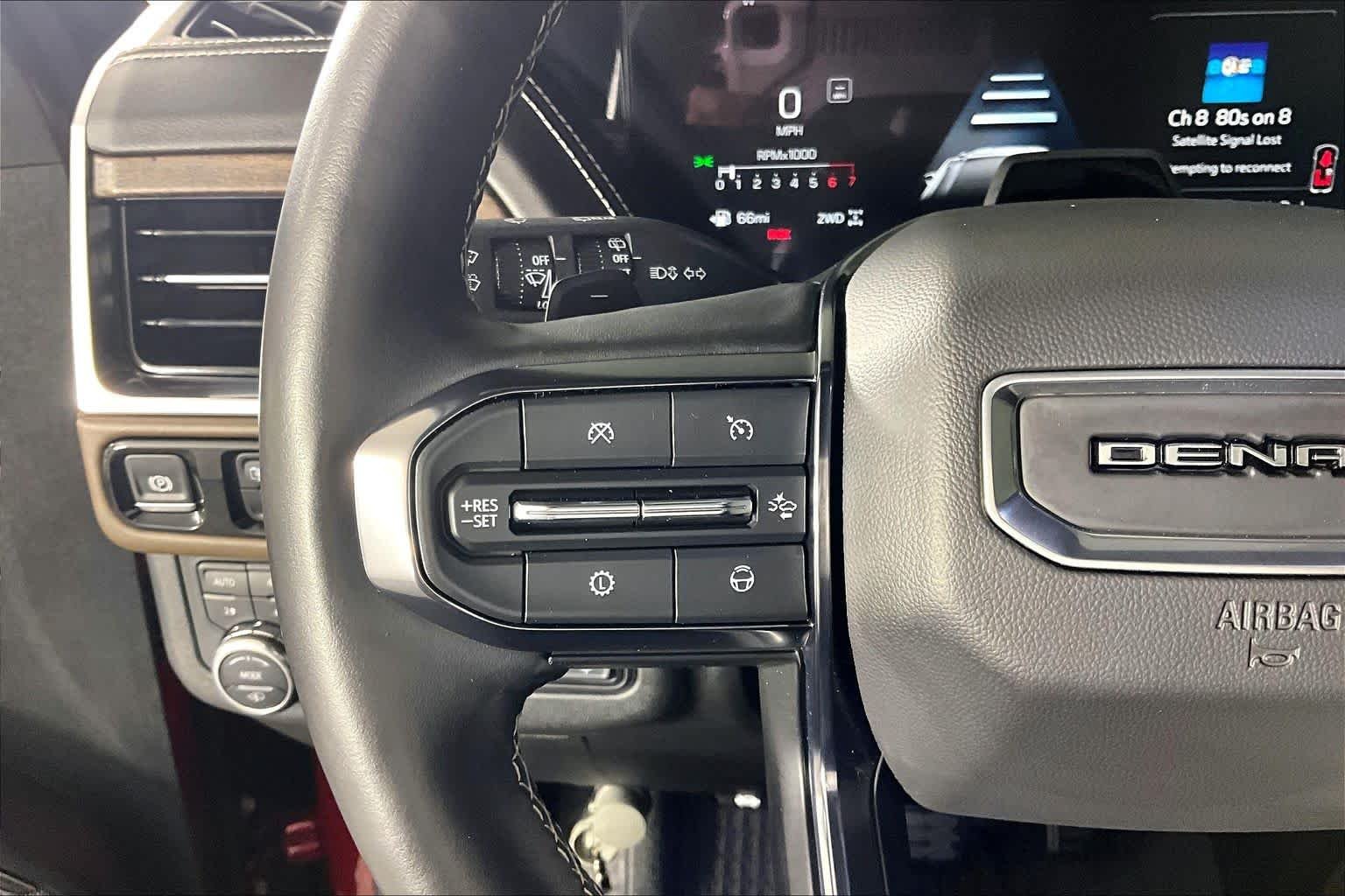 2025 GMC Yukon XL Denali Ultimate - Photo 23