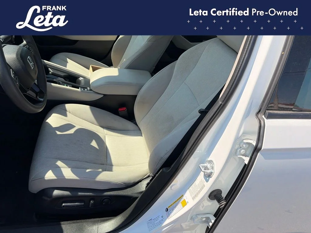 Certified Used 2025 White Honda SE image 10
