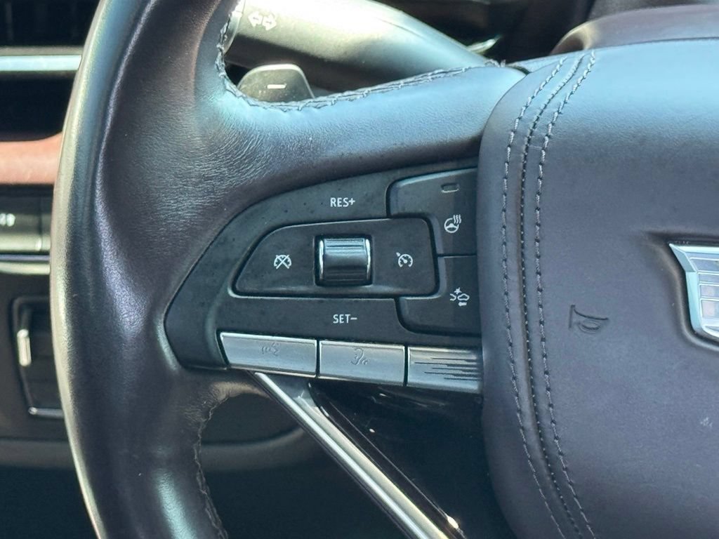 Used 2021 CRYSTAL WHITE TRICOAT Cadillac Sport Platinum image 26