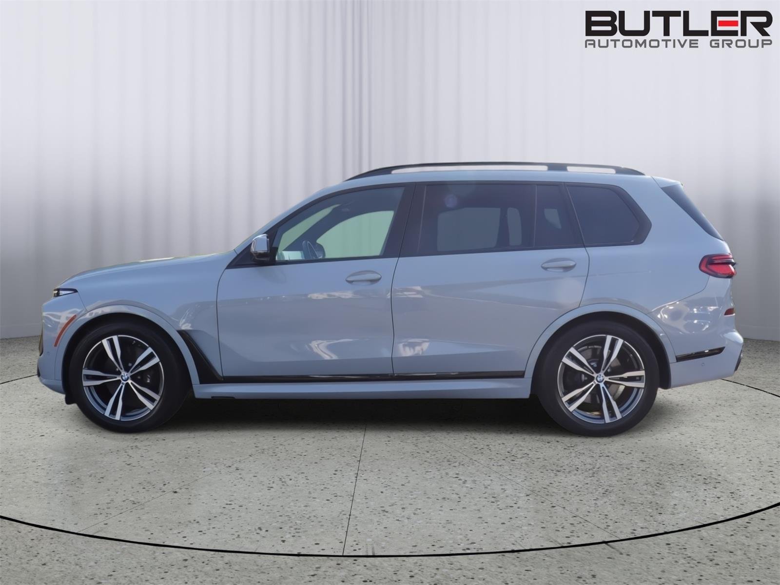 Used 2026 GRAY BMW xDrive40i image 4