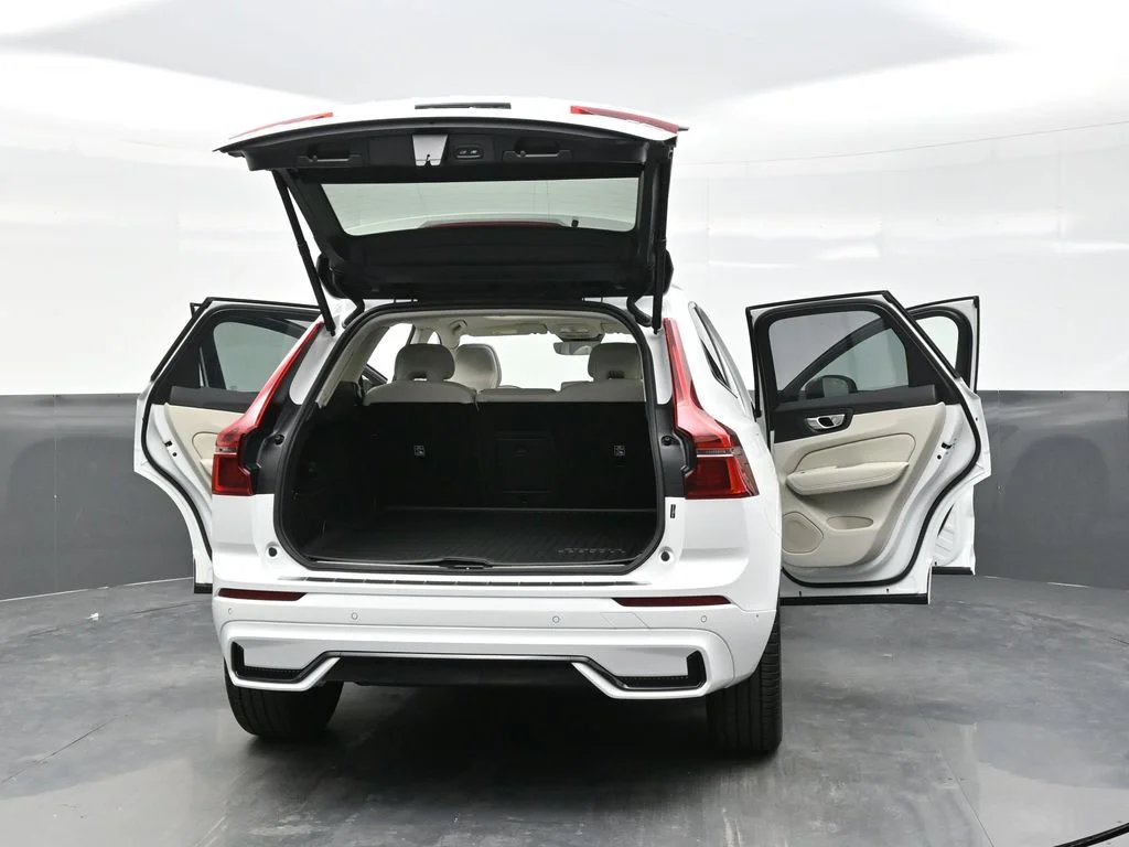 Used 2026 Crystal White Volvo Ultra image 44