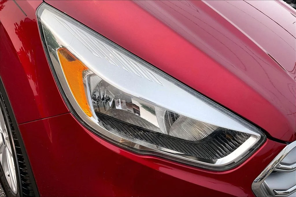 Used 2017 Red Ford SE image 32