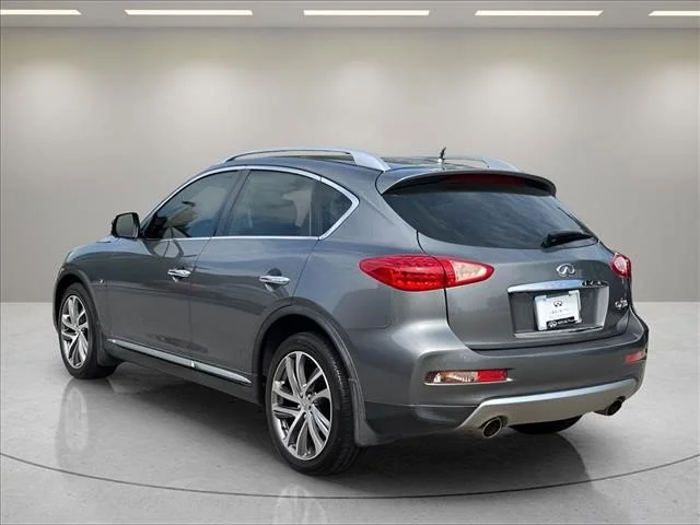 Used 2017 Graphite Shadow INFINITI Base image 3