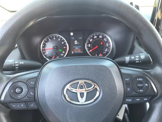 Used 2022 Silver Toyota LE image 22